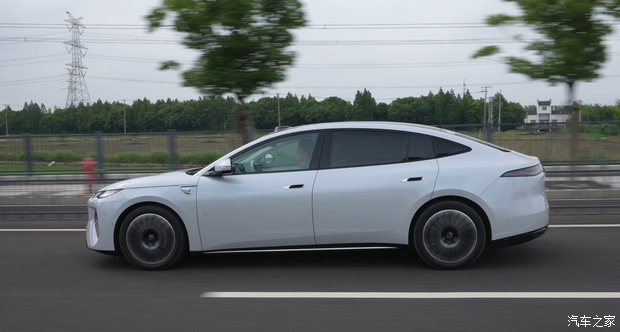 BYD Seagull 08 EV First Drive: 510 kW Dual-Motor Flagship Targets 200,000-Yuan Segment