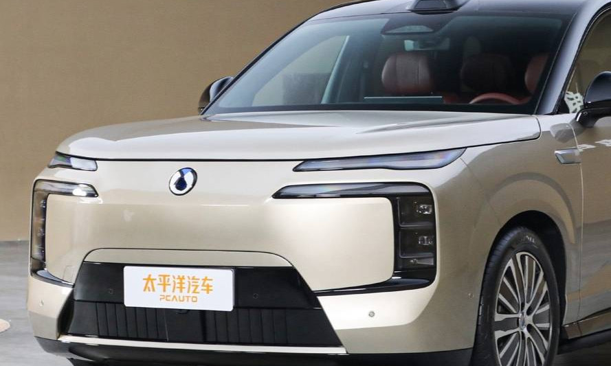 JAC-Huawei Zunjie V680 targets dual business-family MPV buyers at 700,000 yuan