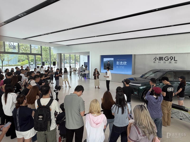 Xpeng starts G9L nationwide deliveries from 231,800 yuan as president hands over first keys